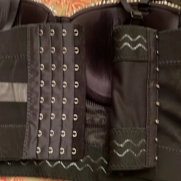 Rhinestone sexy girls night out on the town top. This is preowned hardy used. - Picture 5 of 9